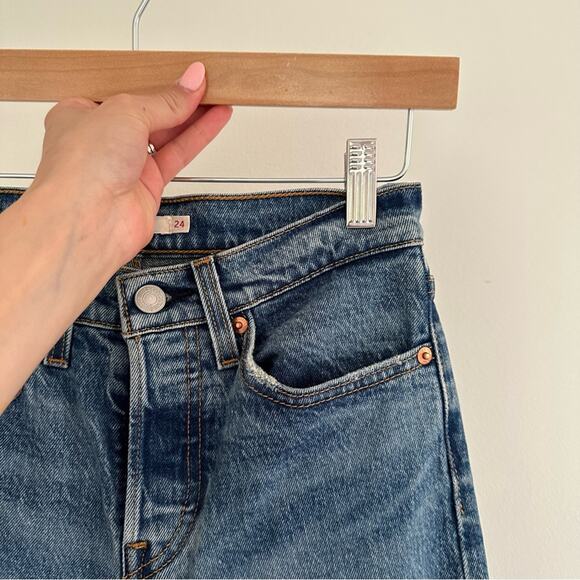 Levi’s Premium Capital E Wedgie Jeans - Picture 10 of 12